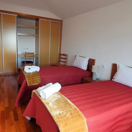 בית נופש Madalena Near The Beach, With Car At & Wifi סנטה קרוז